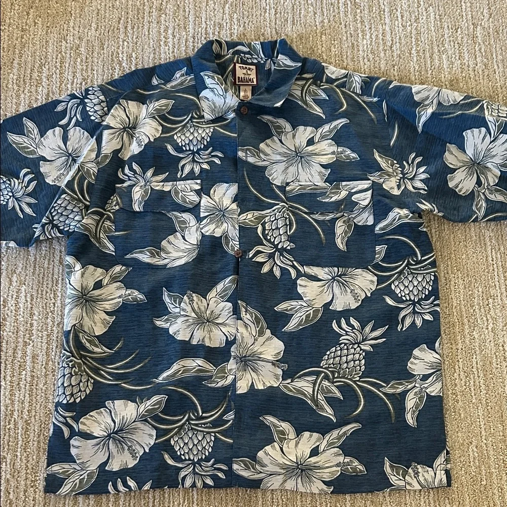 Men’s Tommy Bahama shirt in mint condition - Picture 1 of 3